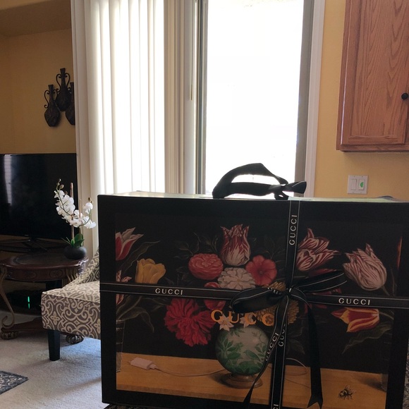 Meet your Posher, Aimee - Picture 1 of 1